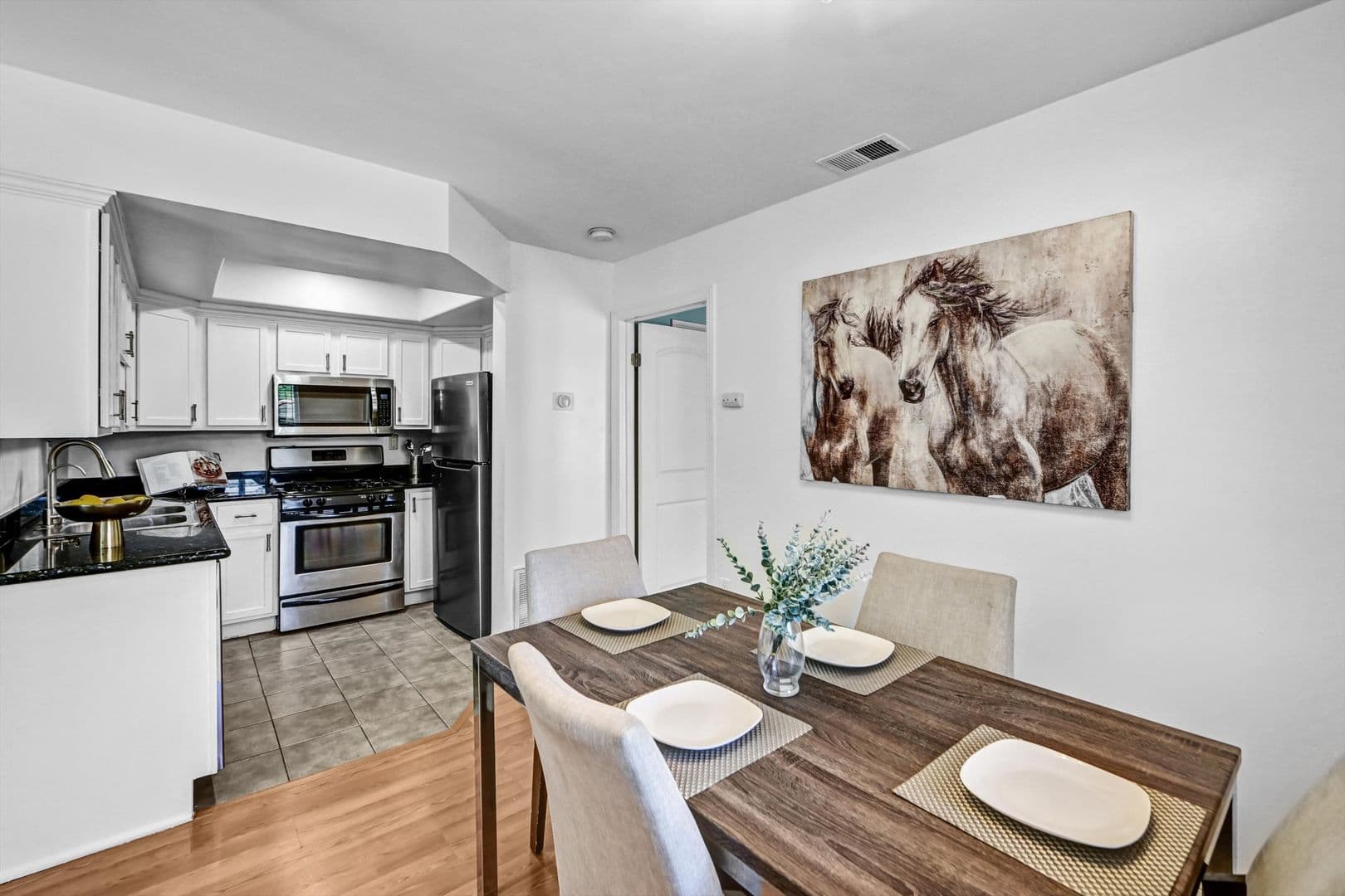 Oceanside Condo: 100 Sea Cliff Way #106
