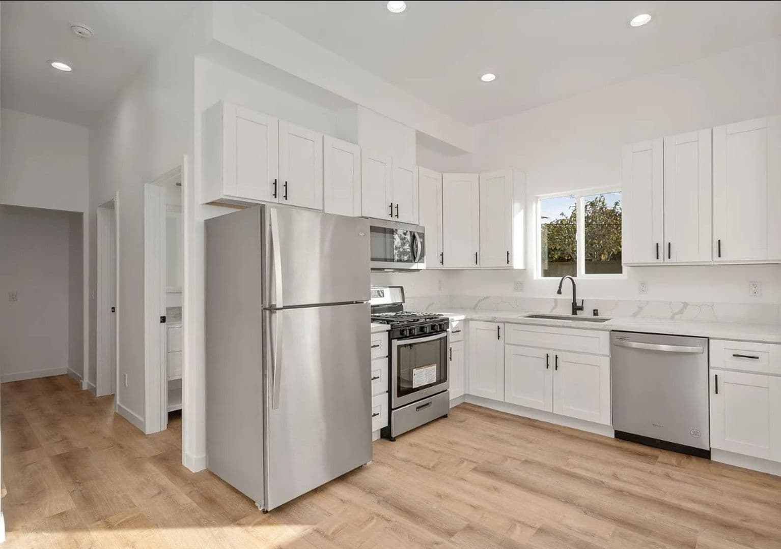 San Diego Apartment: 4161 Clairemont Mesa Blvd