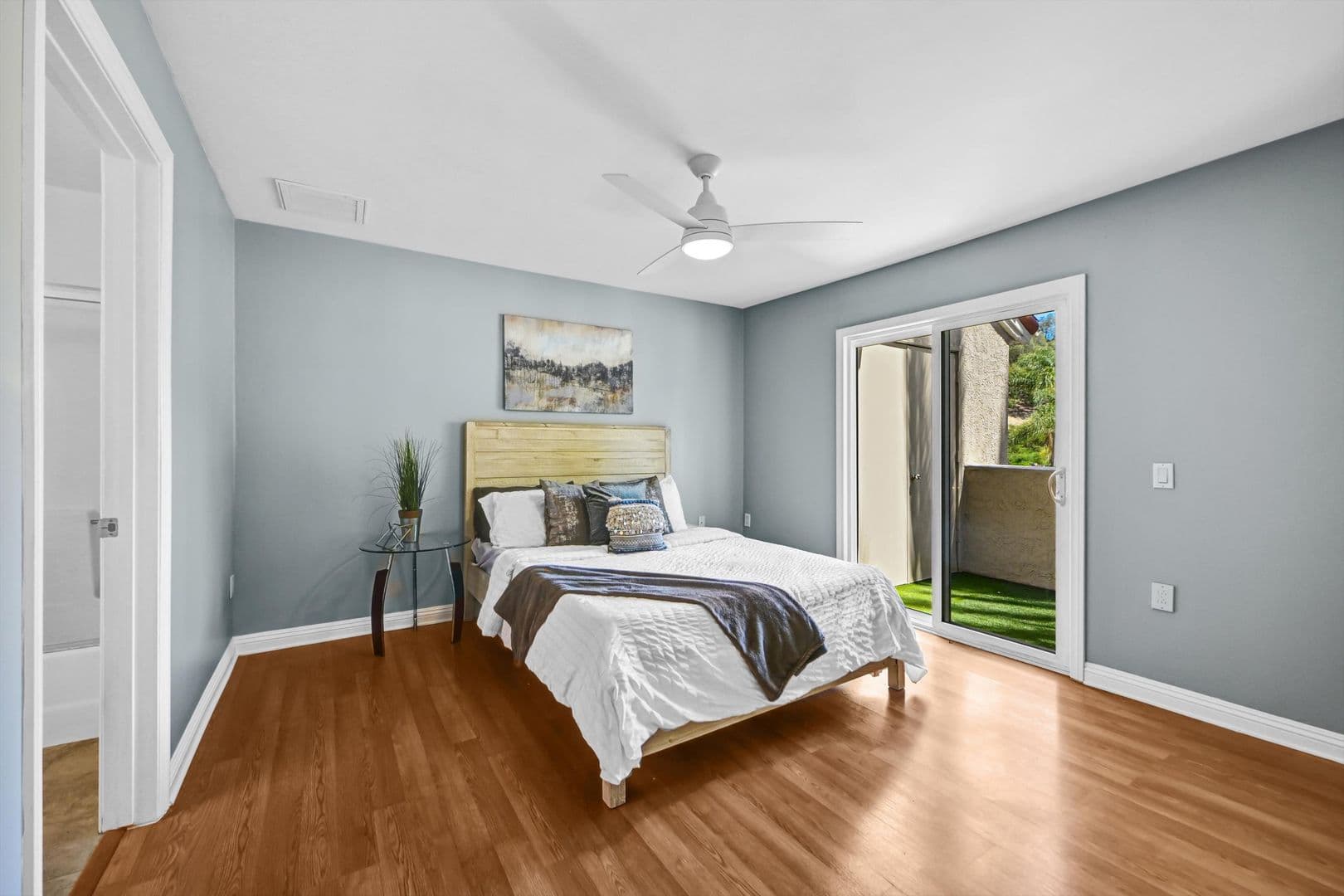Oceanside Condo: 100 Sea Cliff Way #106