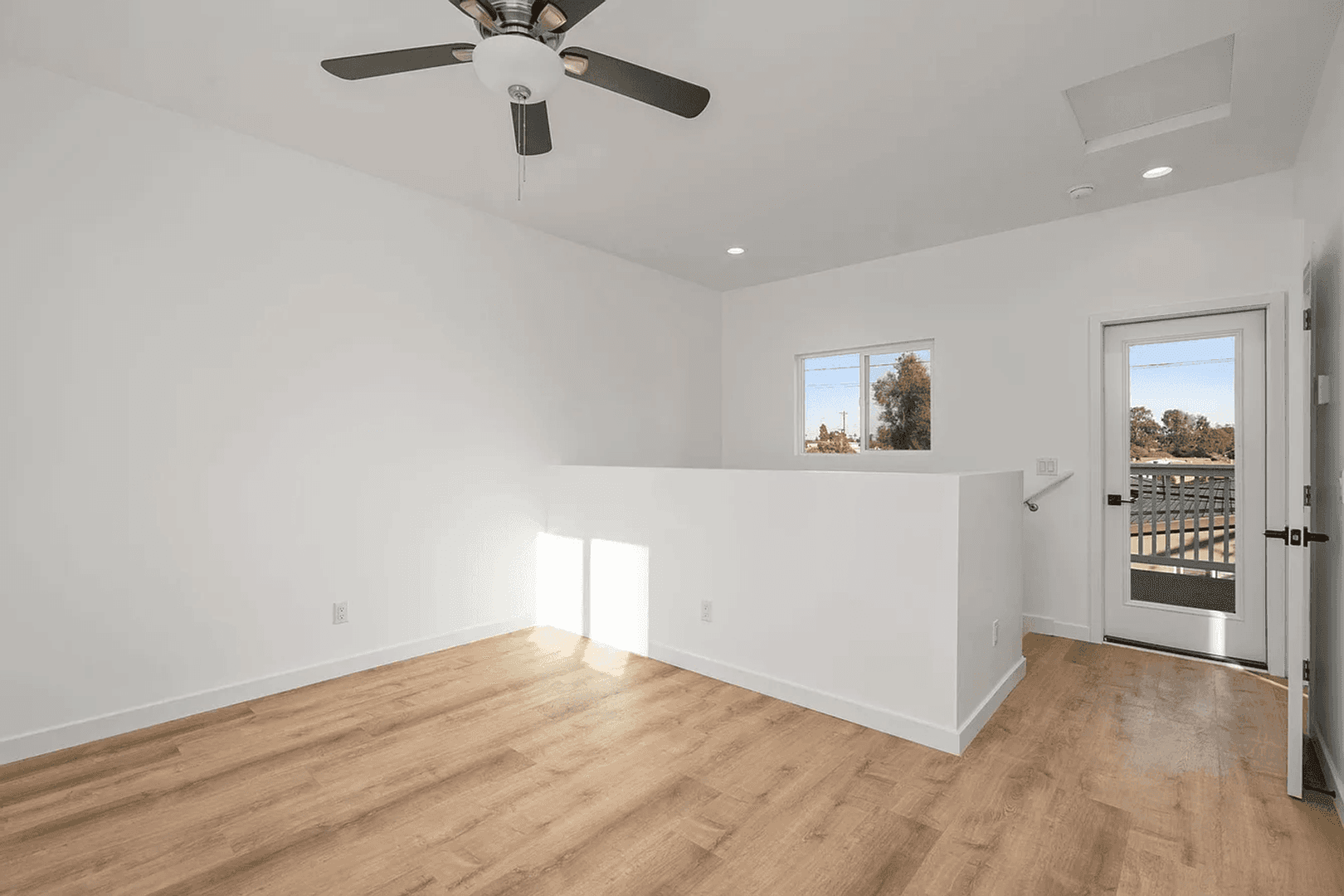 San Diego Apartment: 4161 Clairemont Mesa Blvd