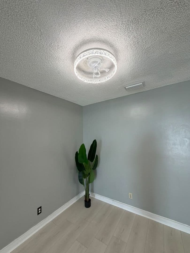 Hallandale Apartment: 401-407 NW 2nd St
