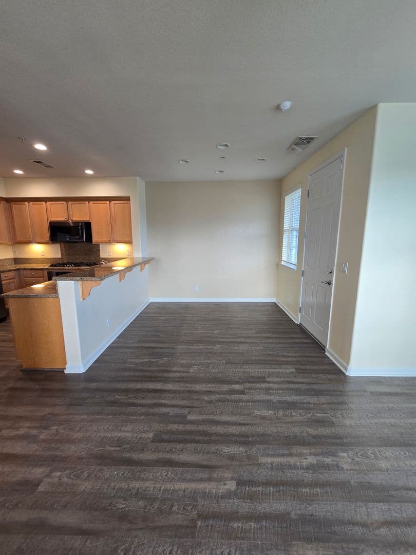 Richmond House: 3201 Jetty Drive