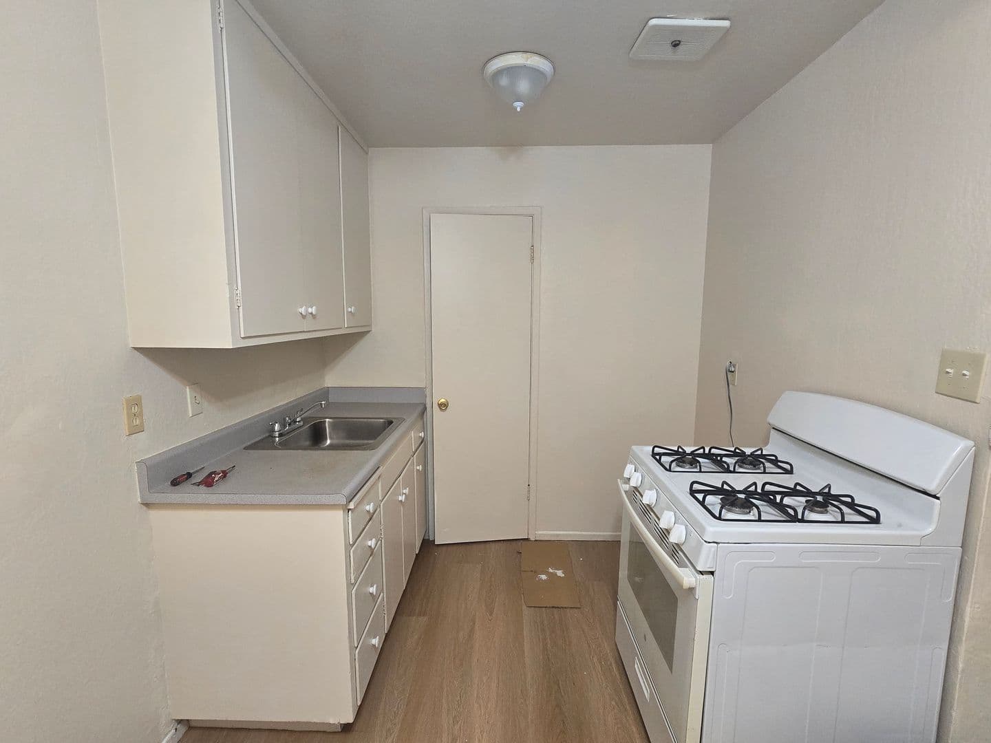 San Pablo Apartment: 1205 Broadway Ave