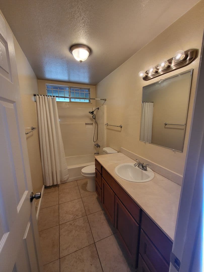 Richmond House: 5215 Bayview Avenue