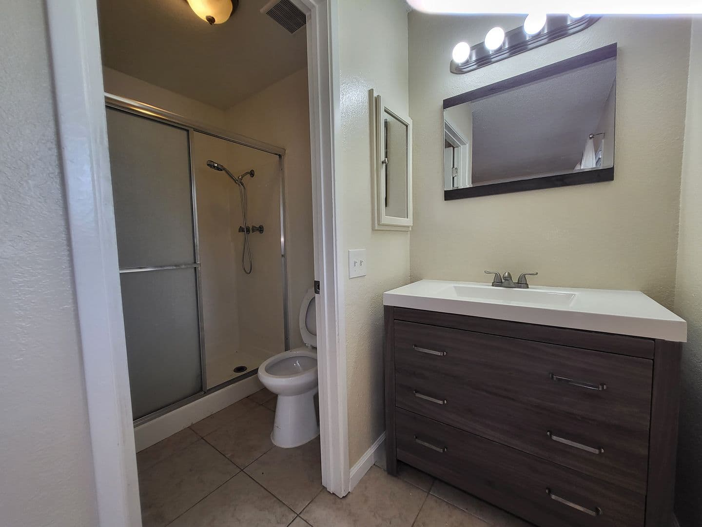 Richmond House: 5215 Bayview Avenue