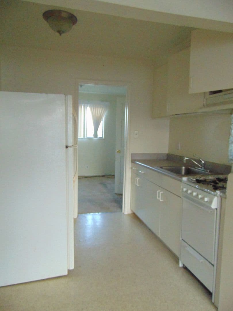 San Pablo Apartment: 2488 Market St