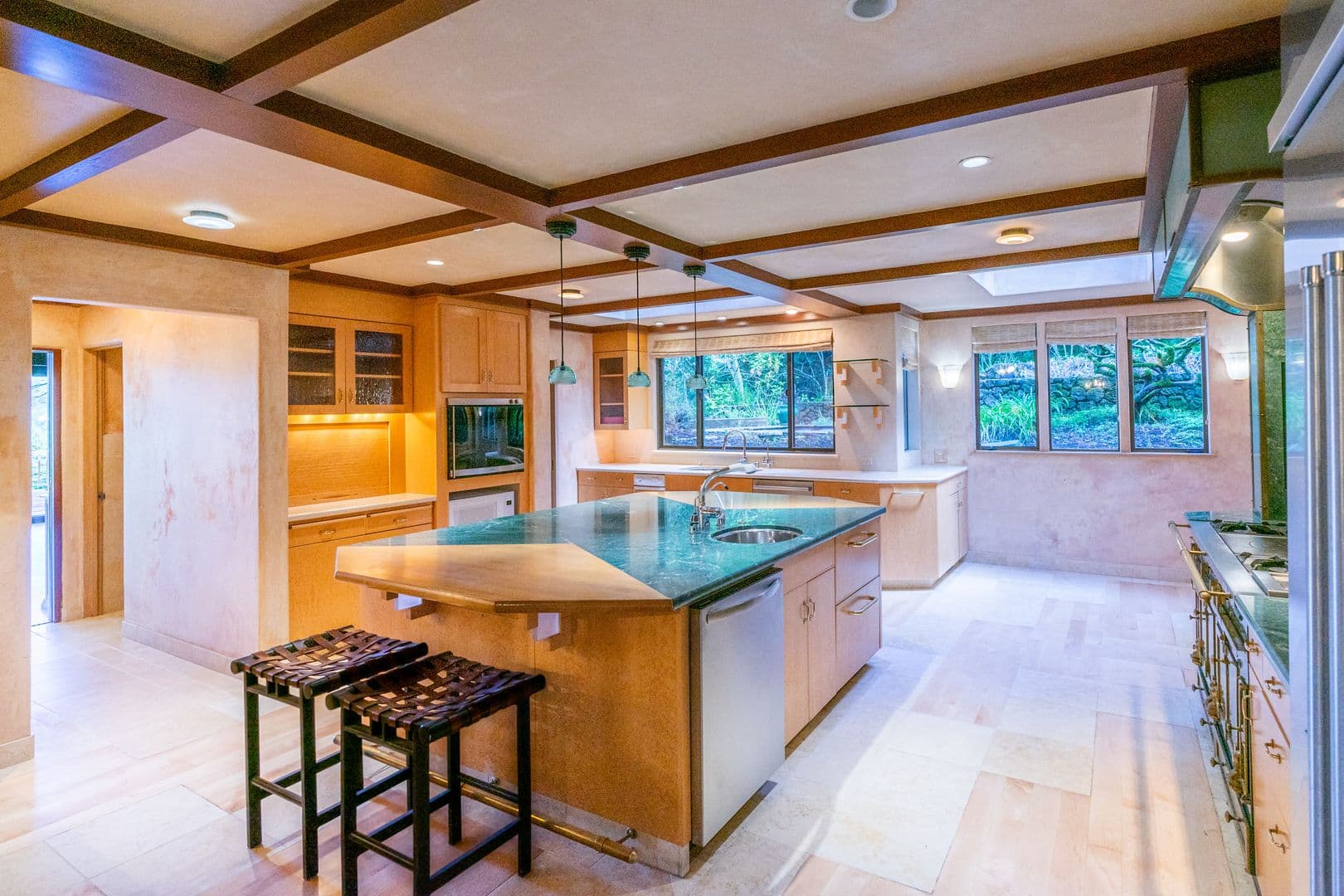 Ross House: 19 Spring Road