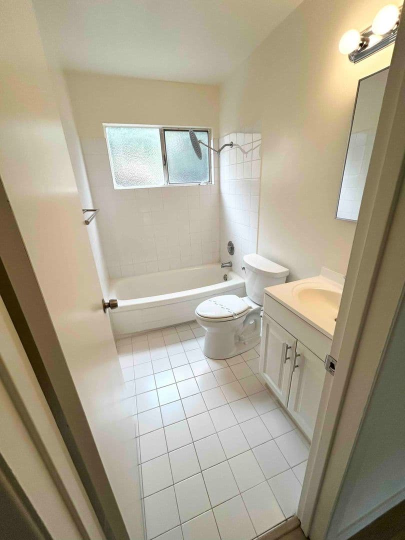 Fairfax Apartment: 2374-2378 Sir Francis Drake Blvd. - 1