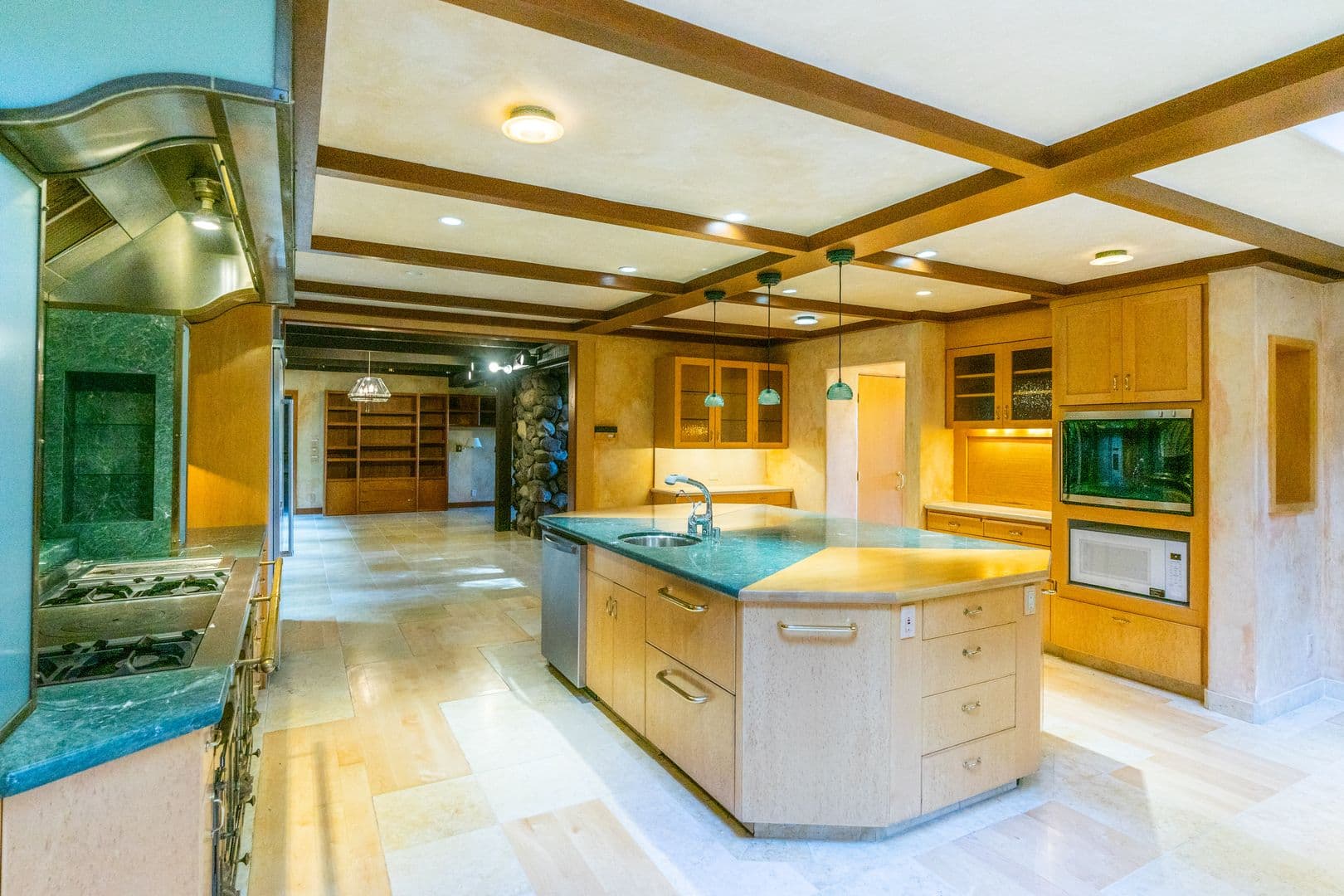 Ross House: 19 Spring Road