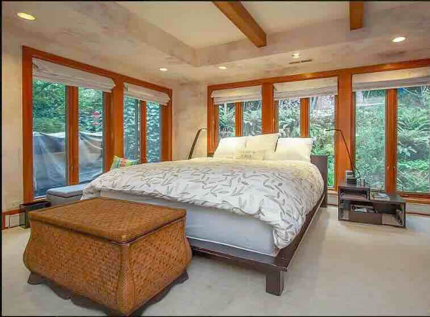 Ross House: 19 Spring Road