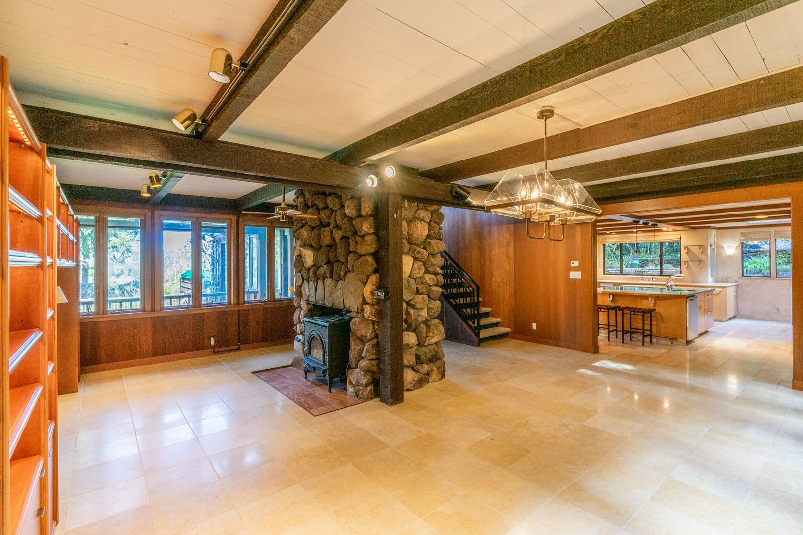 Ross House: 19 Spring Road