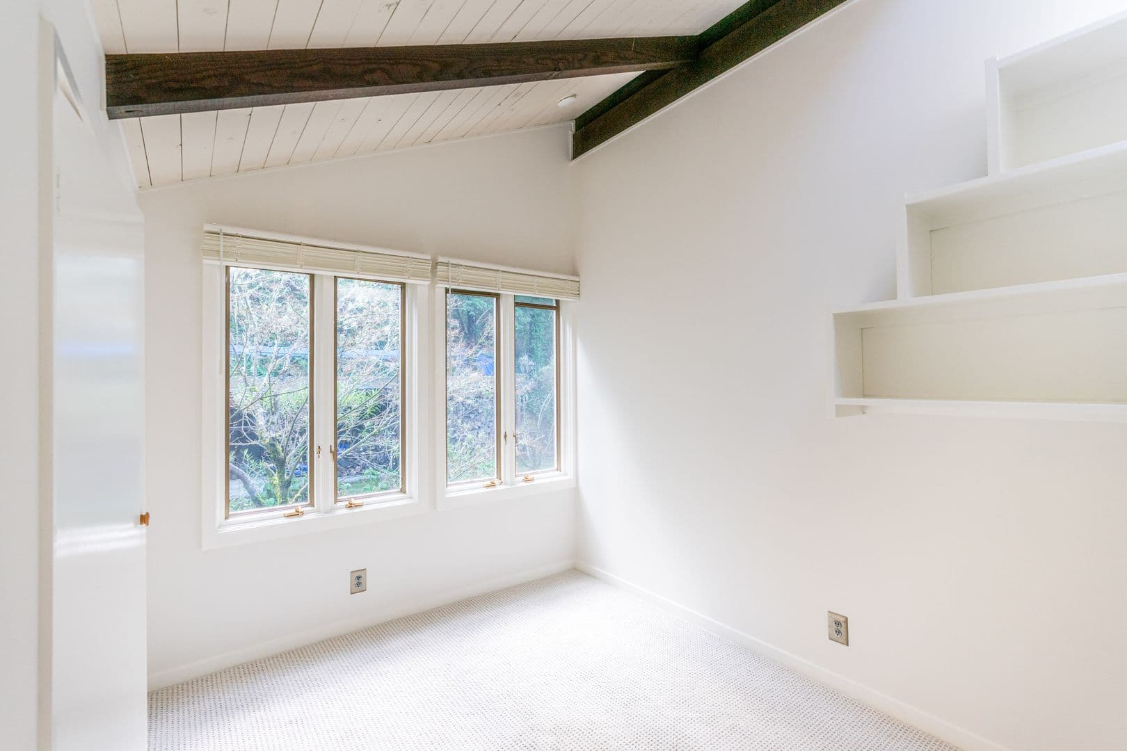 Ross House: 19 Spring Road
