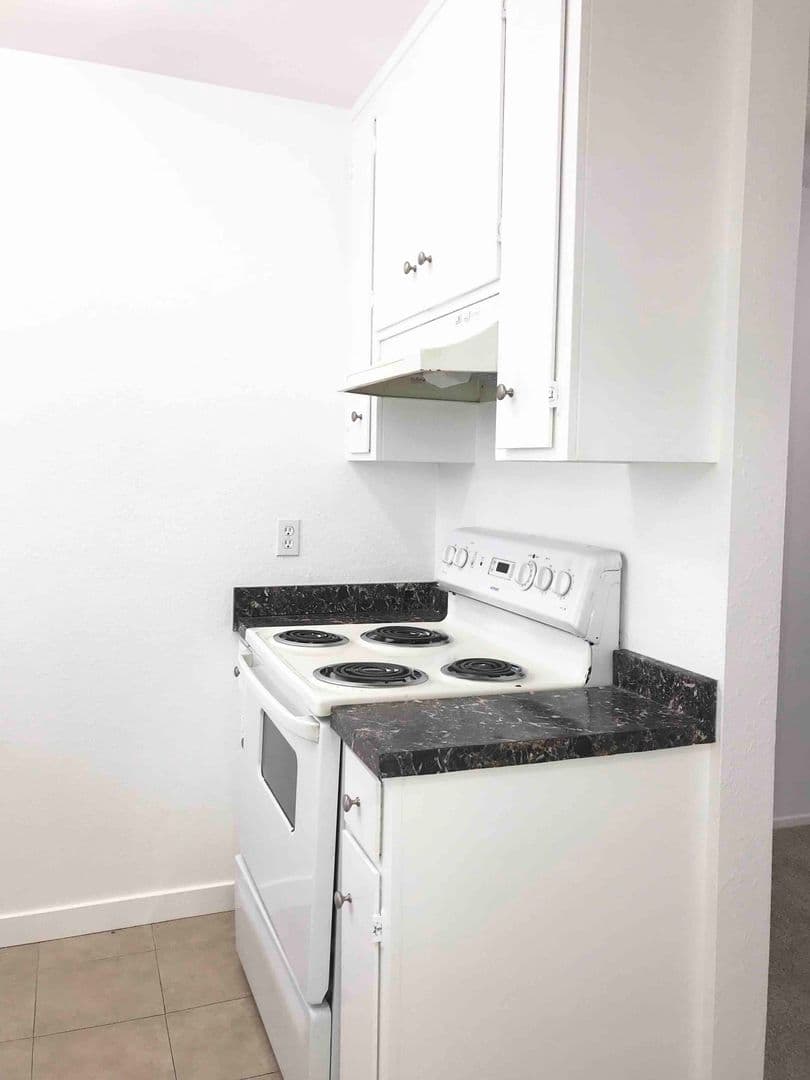 San Rafael Apartment: 550 D Street