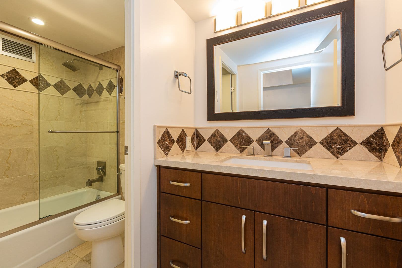 San Francisco Condo: 1177 California Street