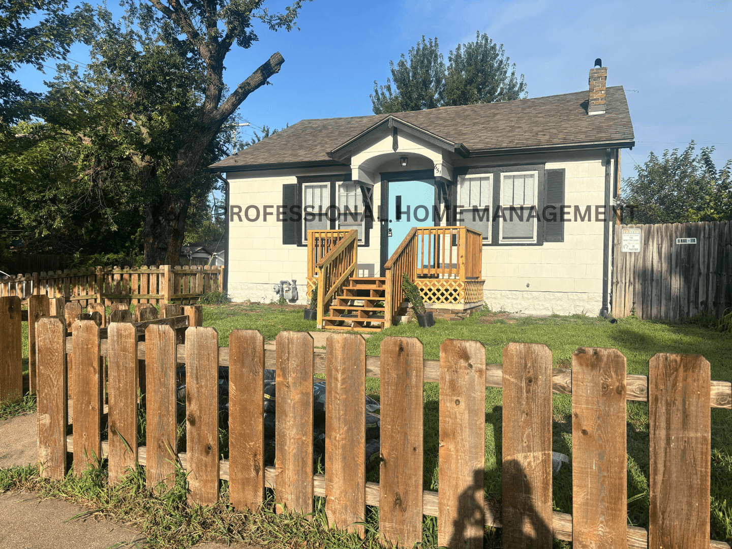 Wichita House: 651 S Spruce St