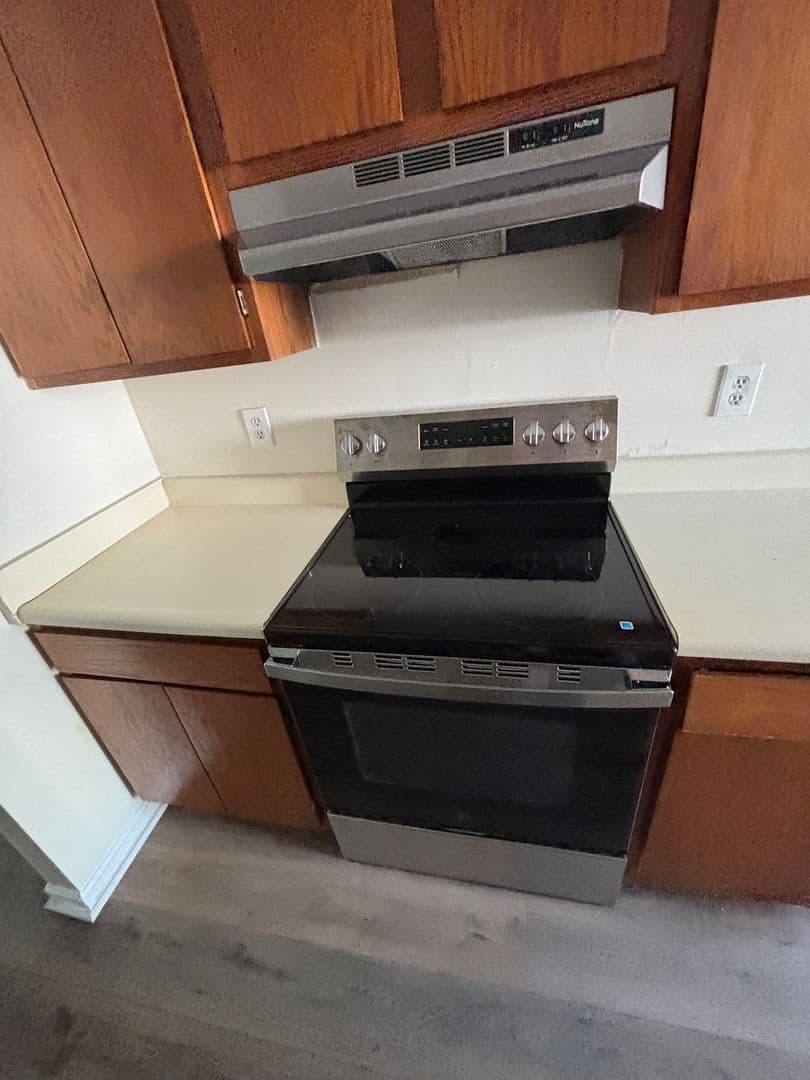 Smyrna Townhome: 1011 Windy Oaks Ct