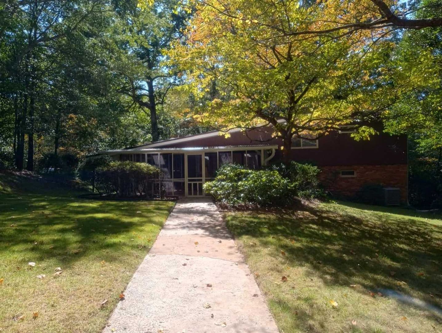 Atlanta House: 1224 Poplar Grove Drive NE
