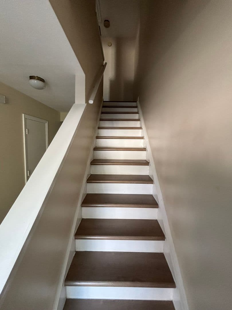 Smyrna Townhome: 1011 Windy Oaks Ct