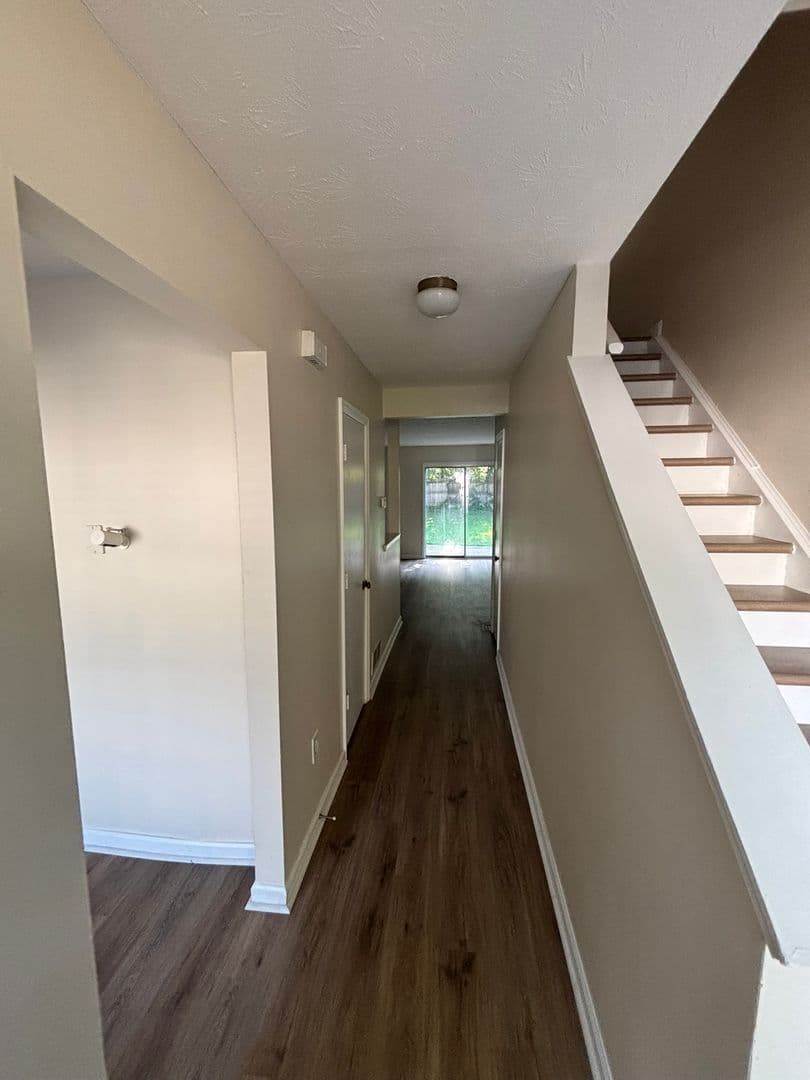 Smyrna Townhome: 1011 Windy Oaks Ct
