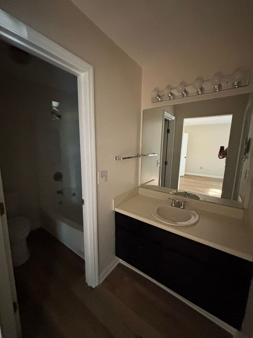 Smyrna Townhome: 1011 Windy Oaks Ct