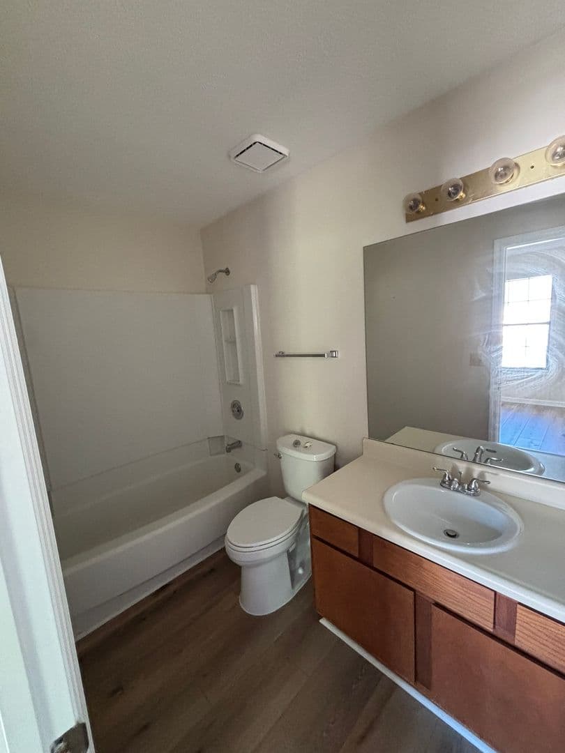 Smyrna Townhome: 1011 Windy Oaks Ct