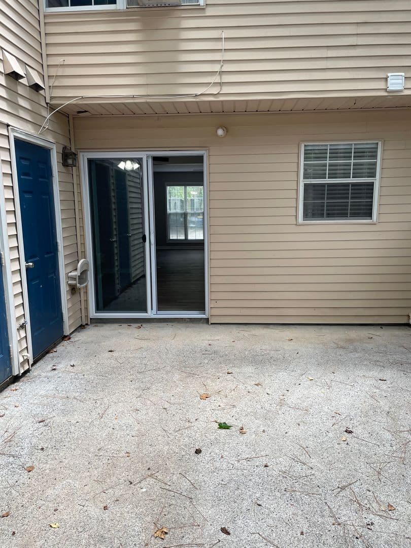 Kennesaw Townhome: 3555 Kennesaw Station Drive