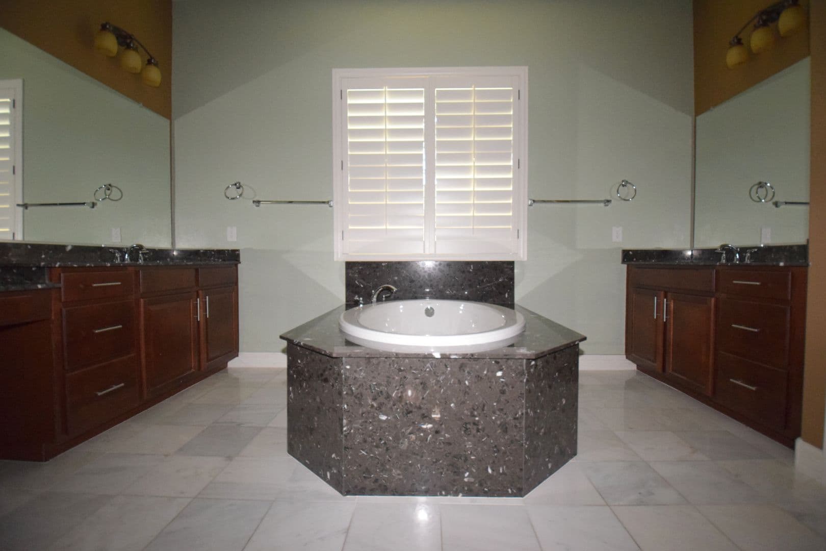 Chandler House: 2192  E Coconino Pl