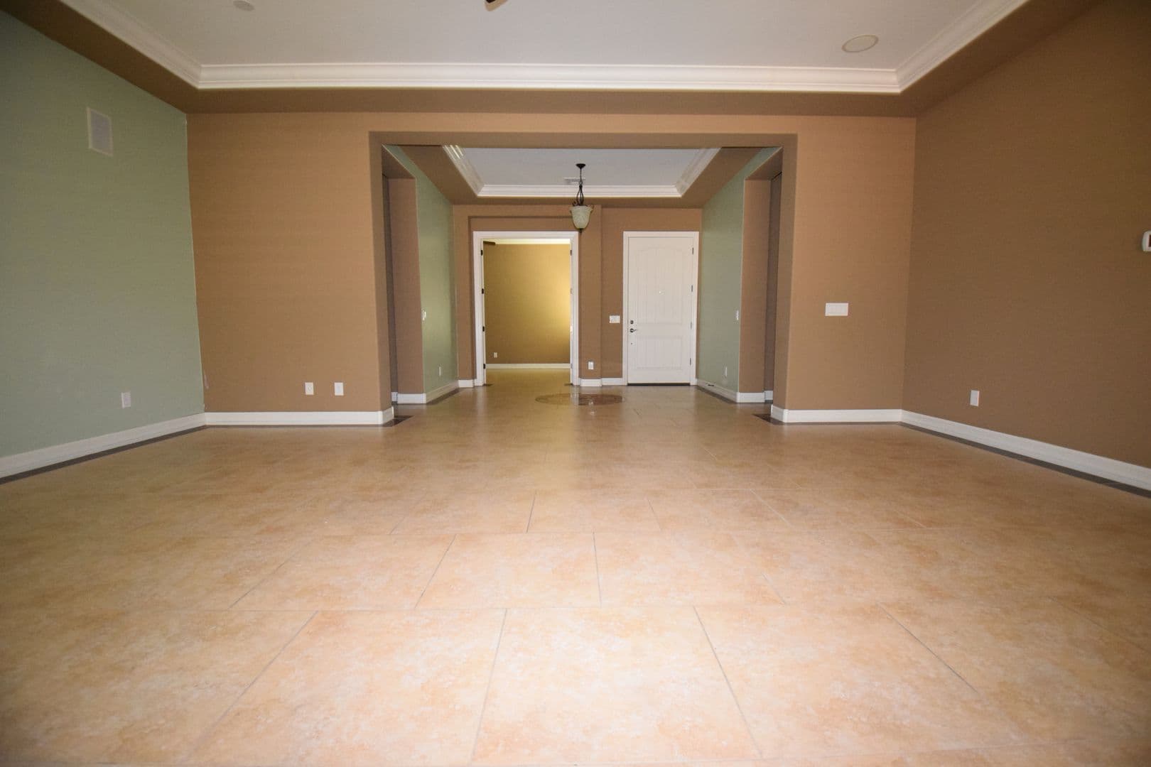 Chandler House: 2192  E Coconino Pl