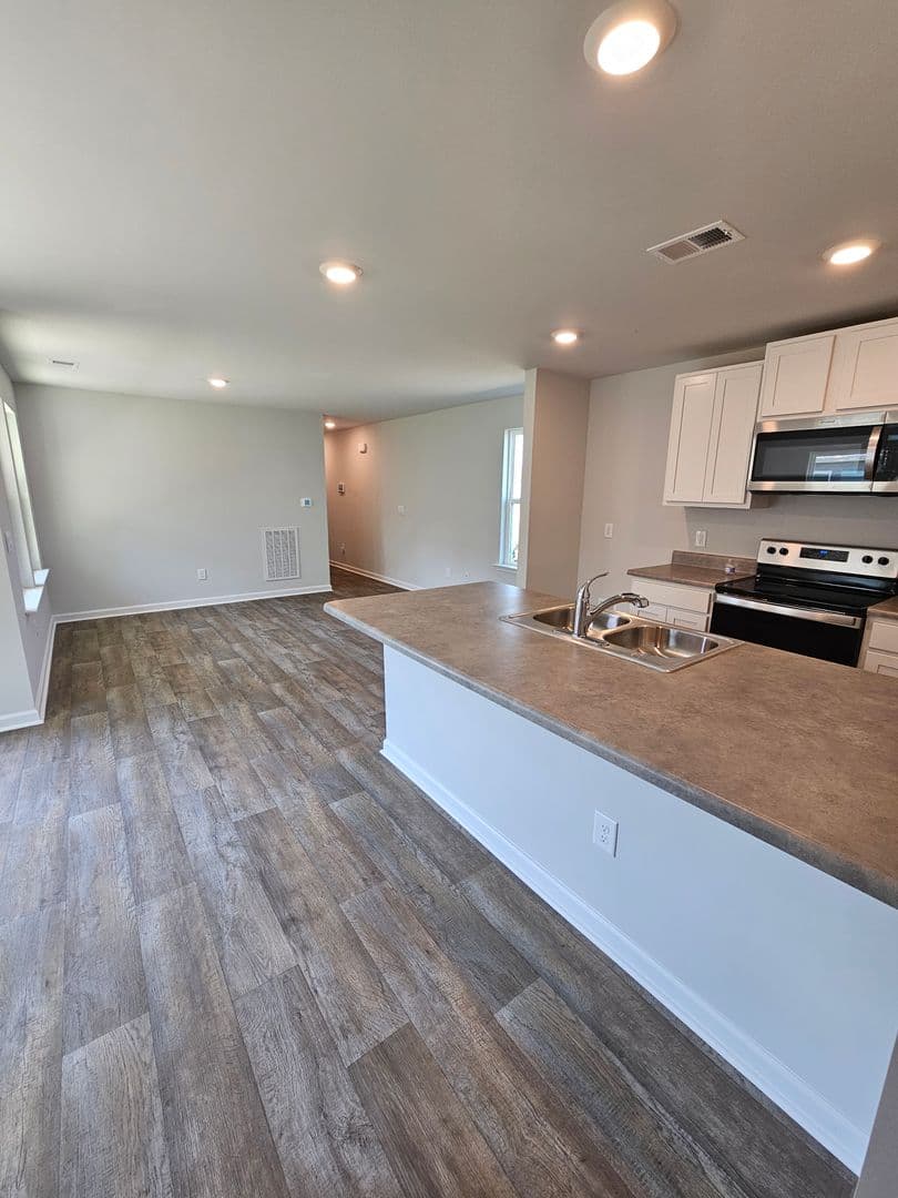 Surf City House: 223 Cleat Drive