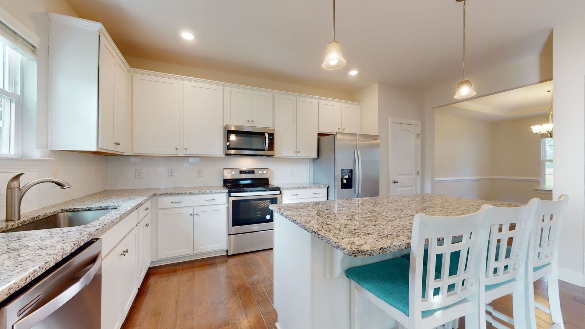 Sneads Ferry House: 507 W Red Head Circle