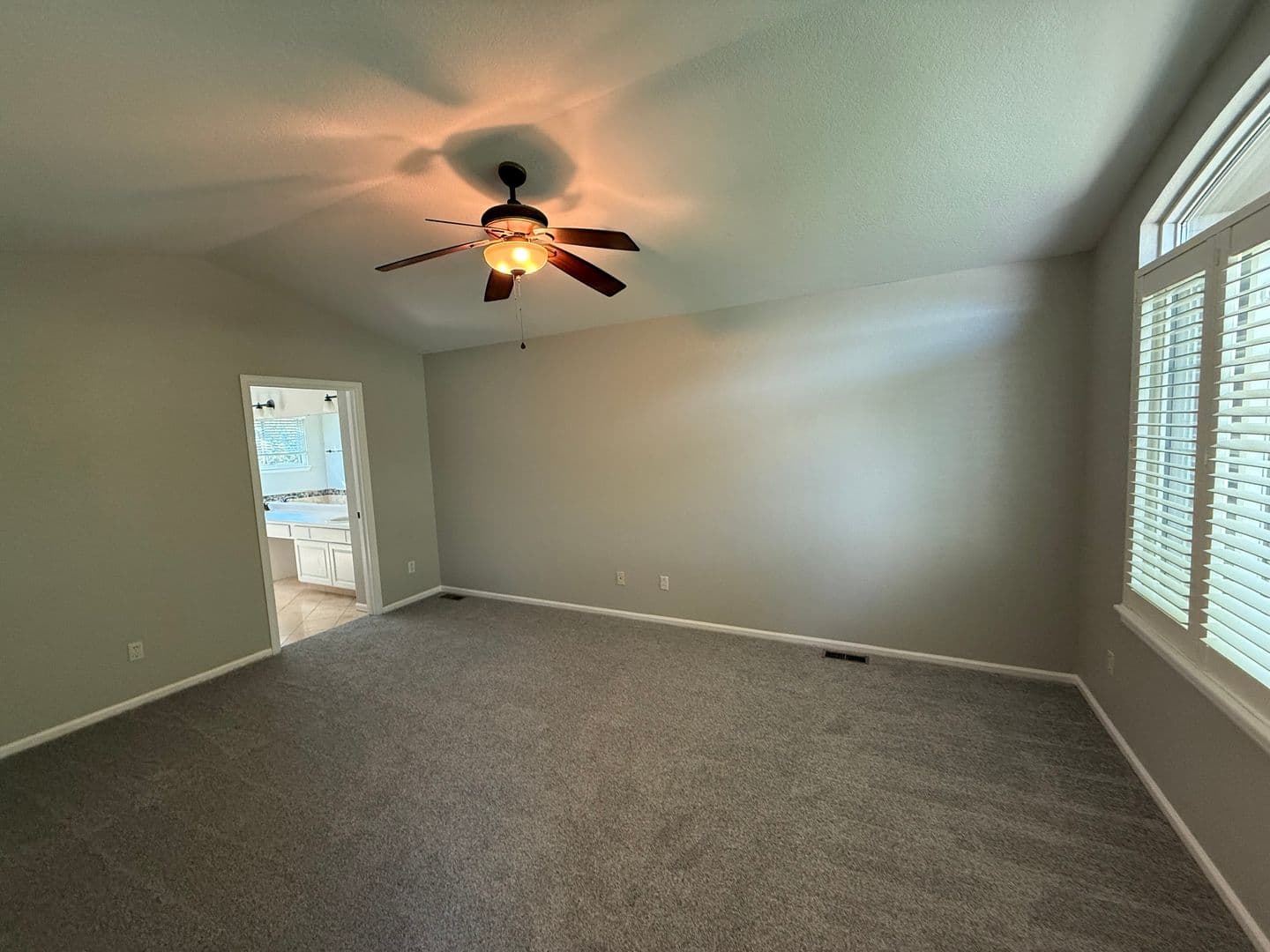 Superior House: 2002 Grayden Ct