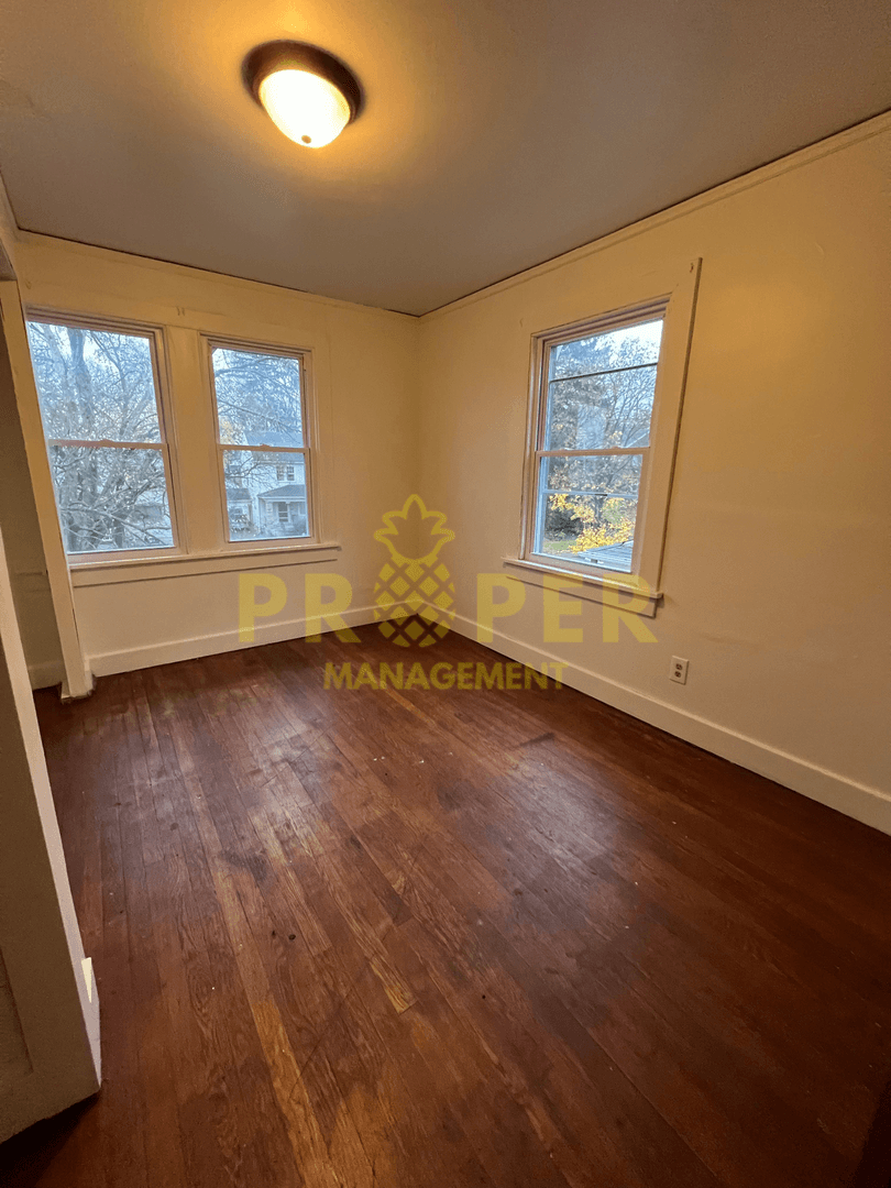 Dayton House: 121 Marson Dr