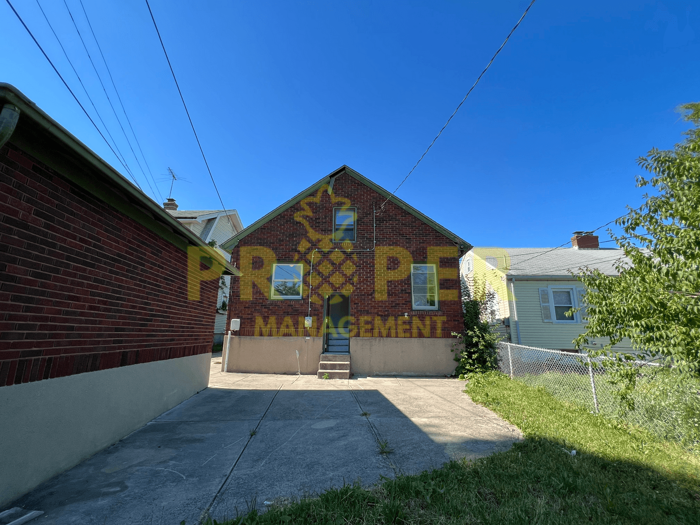 Dayton House: 70 E Hillcrest Ave