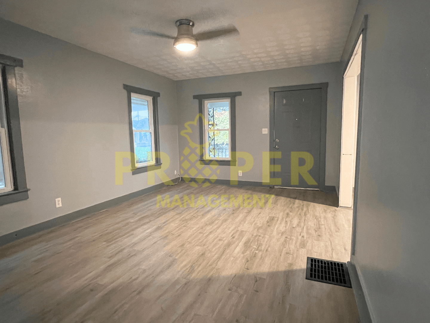 Dayton House: 424 Shoop Ave