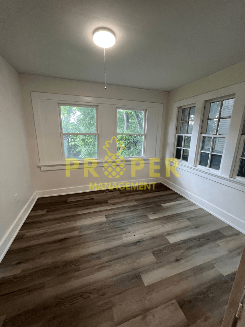 Dayton House: 932 Harvard Blvd