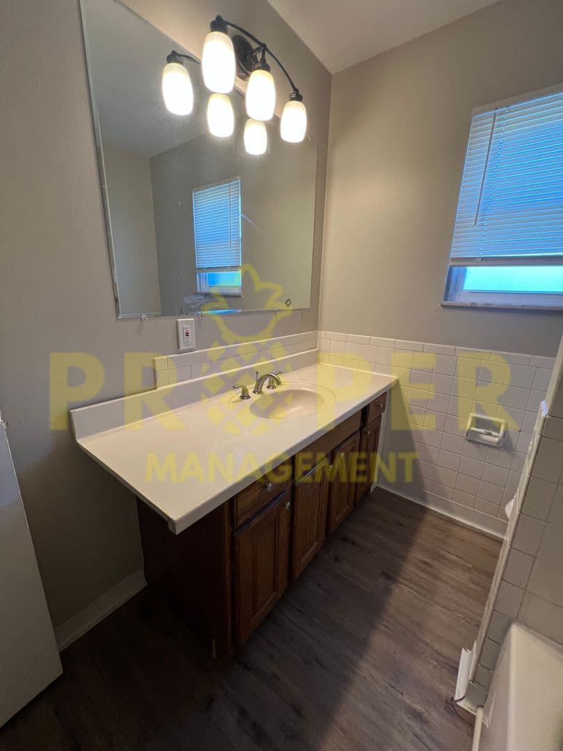 Dayton Apartment: 3546 Dorham Pl