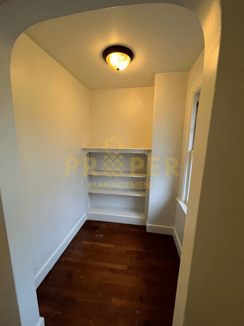 Dayton House: 121 Marson Dr
