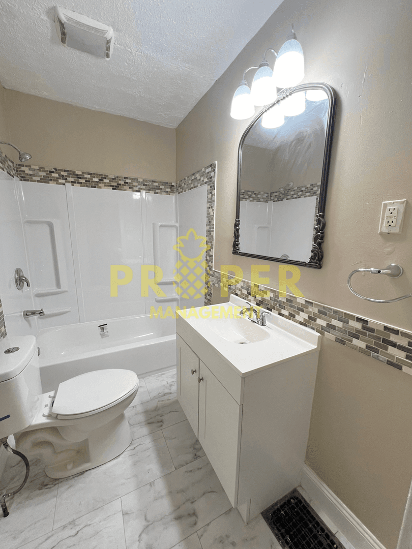 Dayton House: 424 Shoop Ave