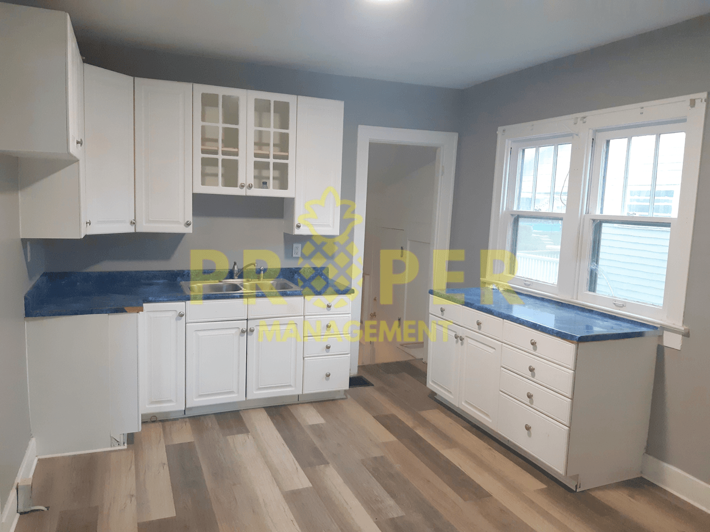 Dayton House: 204 E Fairview Ave