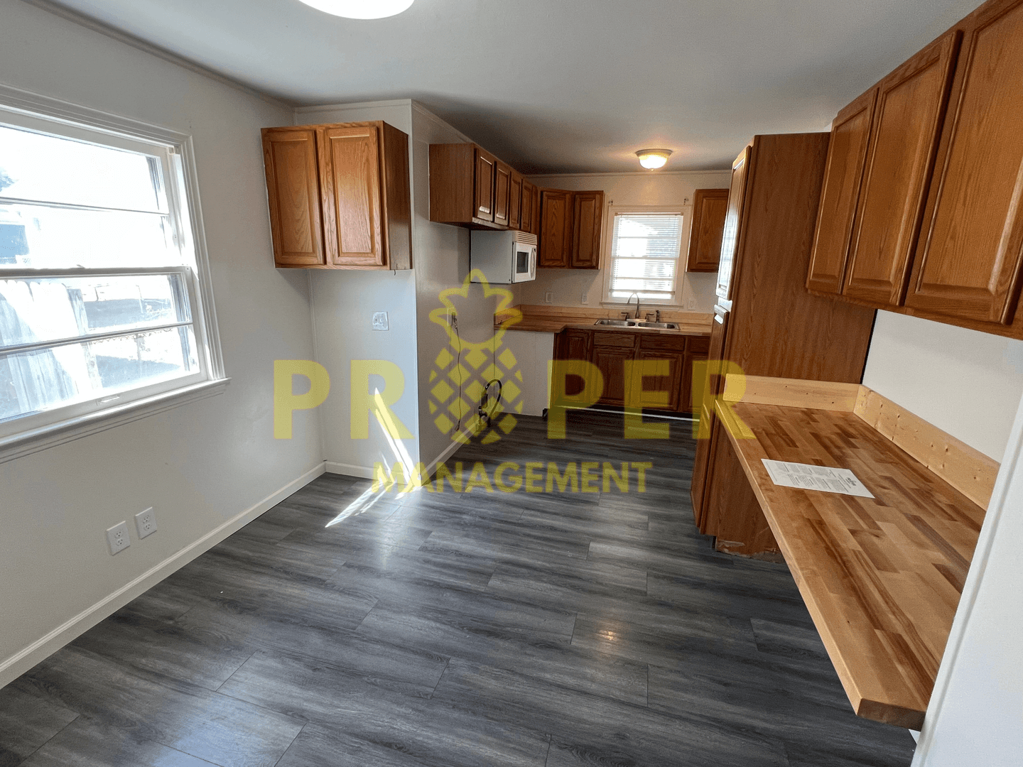 Dayton House: 227 E Parkwood Dr