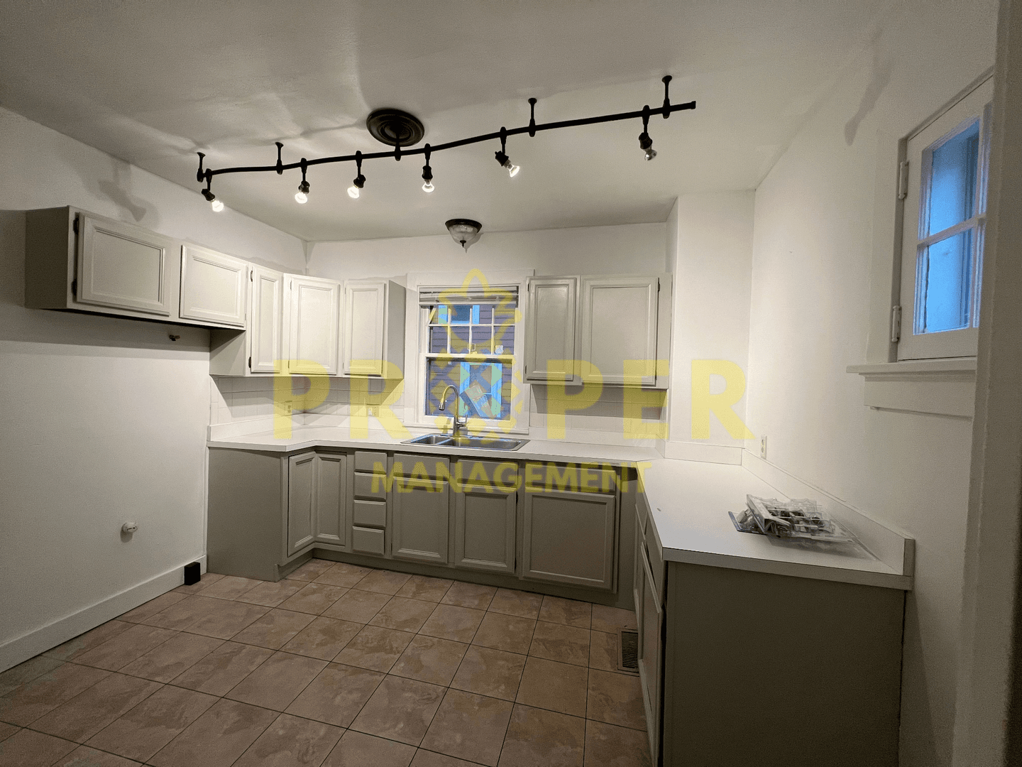 Dayton House: 121 Marson Dr