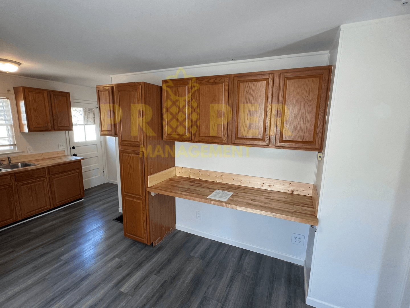 Dayton House: 227 E Parkwood Dr