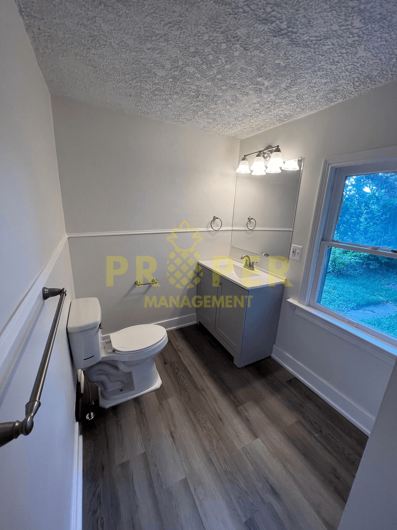 Dayton House: 932 Harvard Blvd