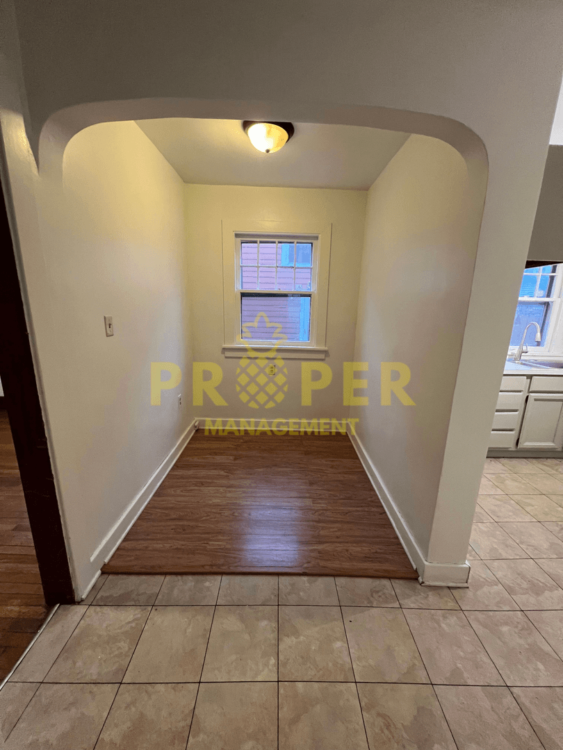 Dayton House: 121 Marson Dr