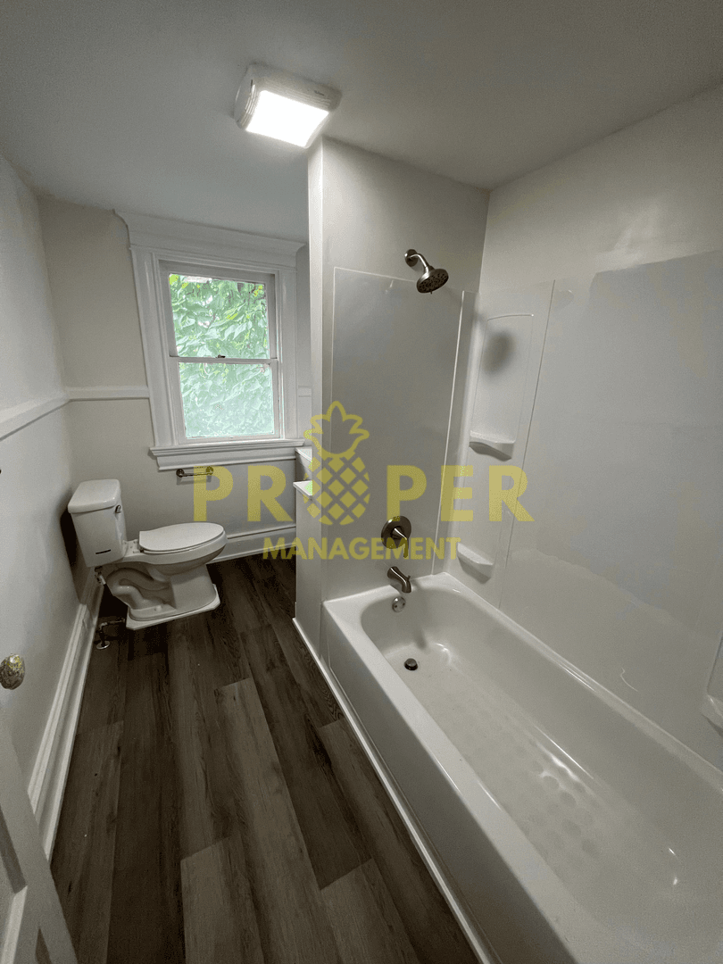 Dayton House: 932 Harvard Blvd