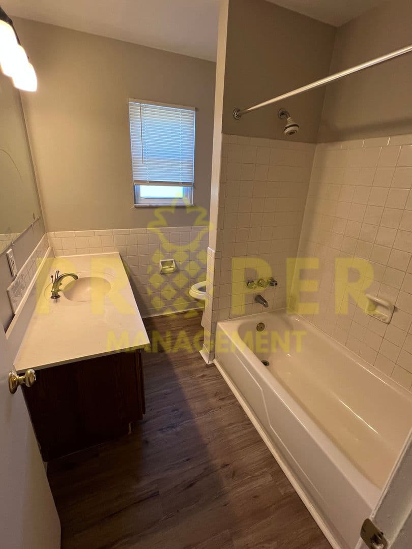 Dayton Apartment: 3546 Dorham Pl