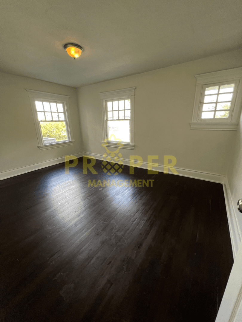 Dayton House: 932 Harvard Blvd