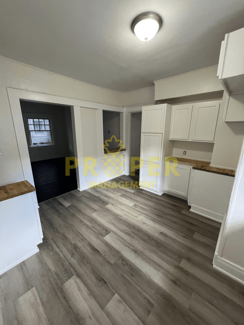 Dayton House: 932 Harvard Blvd