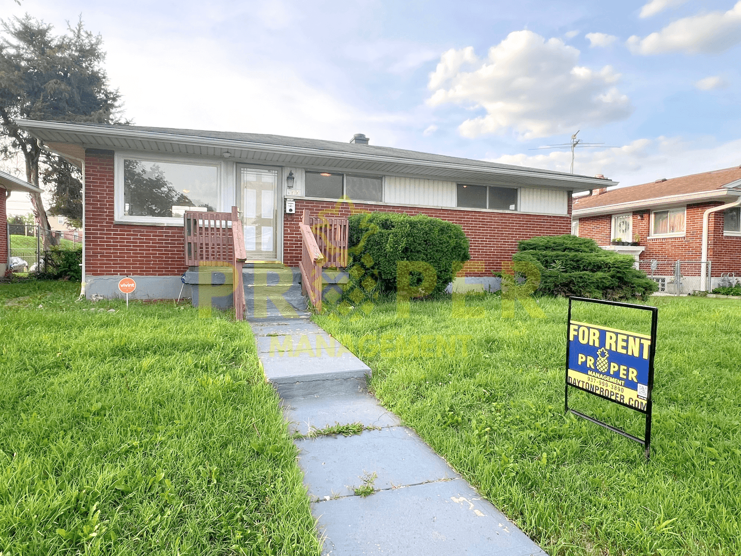 Dayton House: 1515 W Stewart St