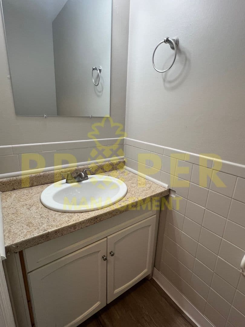 Dayton Apartment: 3546 Dorham Pl